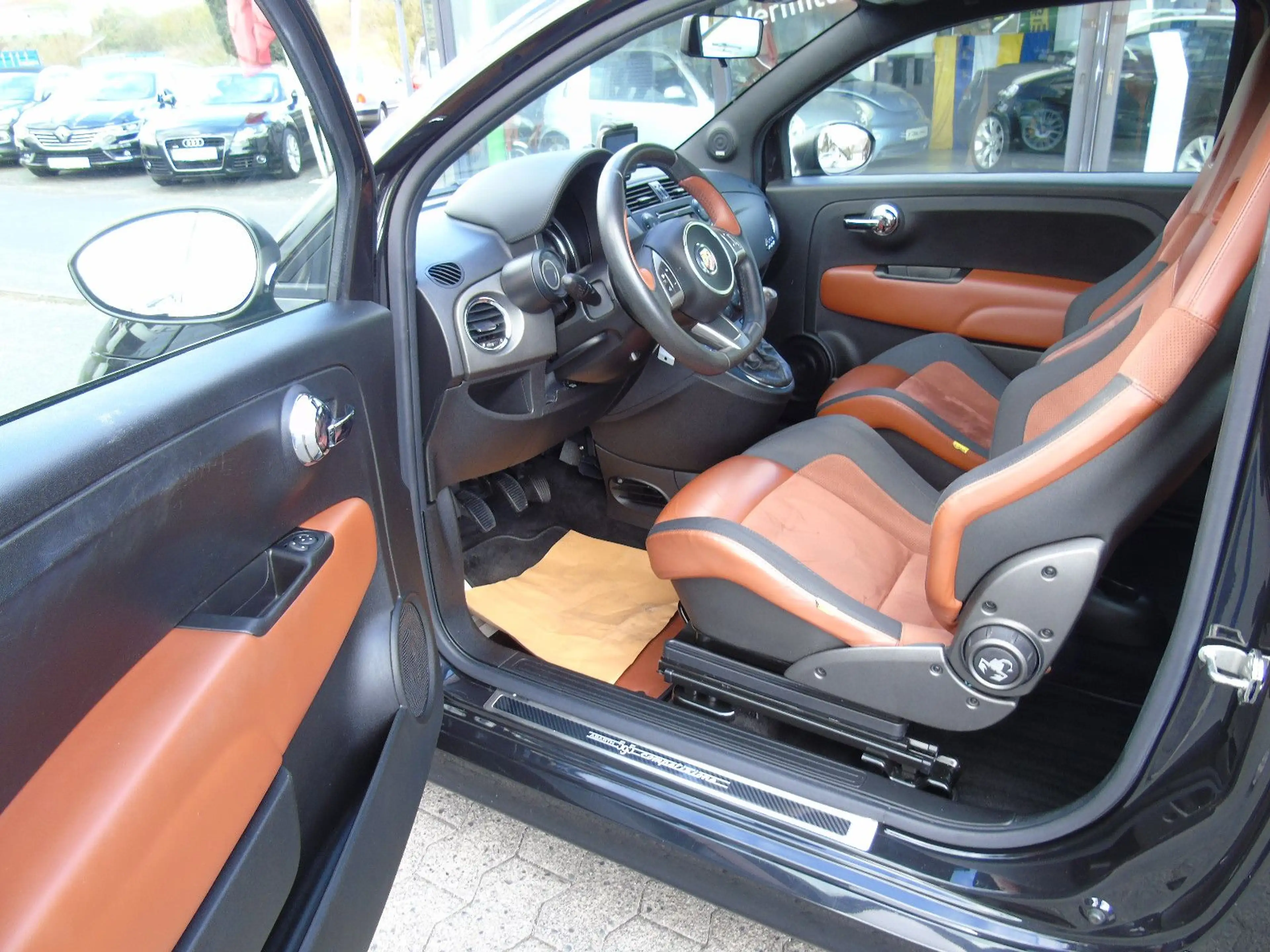 Abarth 500 595 Competizione *SABELT*NAVI*XENON*44000KM* — photo 10