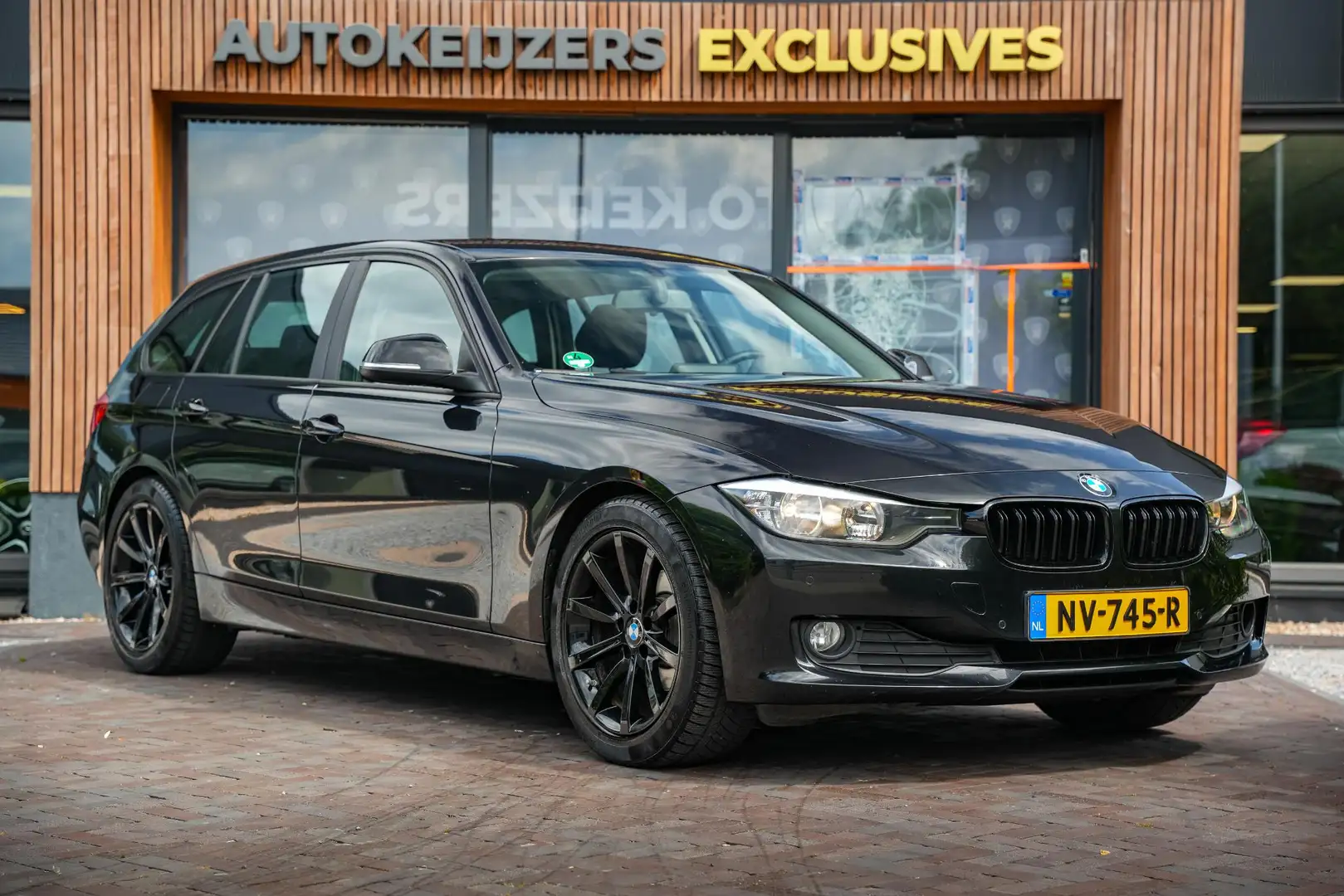 BMW 316 3-serie Touring 316d Executive Clima Navi Cruise P Zwart - 1