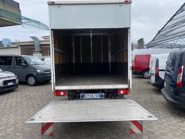 Iveco Daily 35 C14+sponda idraulica 8q gomme posteriori gemell