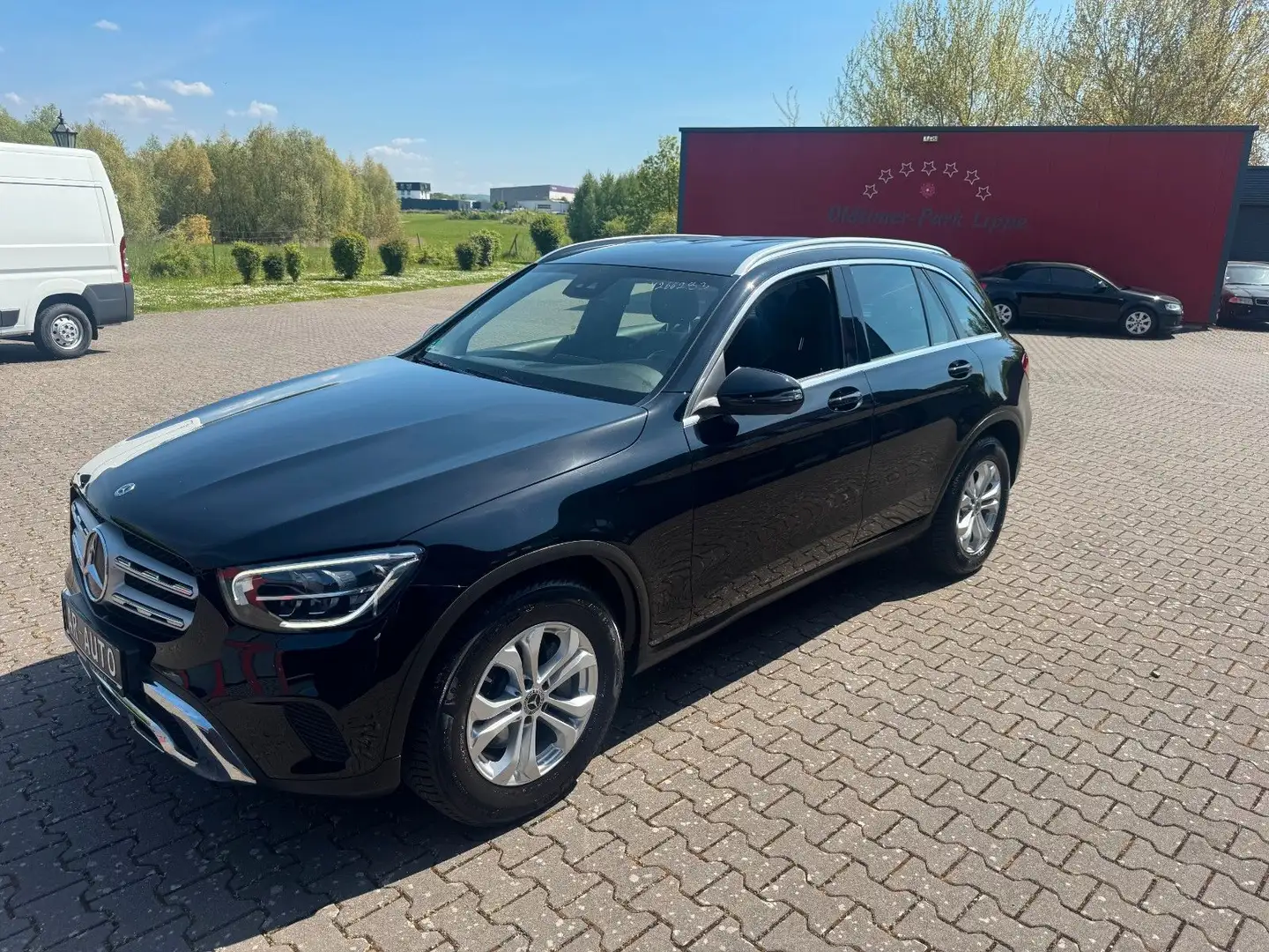 Mercedes-Benz GLC 300 d 4M. LED AHK Leder Standheizung Kamera Schwarz - 1