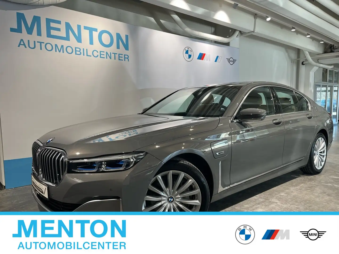 BMW 745 e Laserlicht/Hud/Kamera/Massage Gris - 1