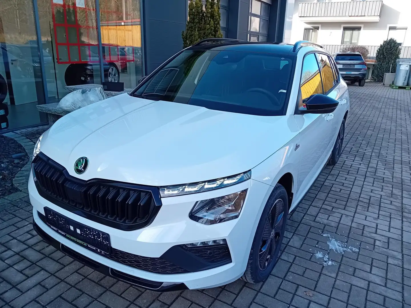 Skoda Kamiq Monte Carlo DSG AHK-Vorb.*Navi*Matrix*Tempomat*Pan Weiß - 2