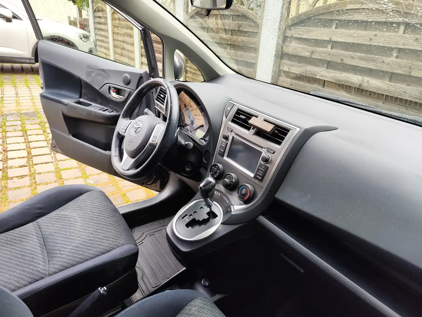 Toyota Verso-S Verso S 1.33 VVT-i Multidrive S Life Nero - 2