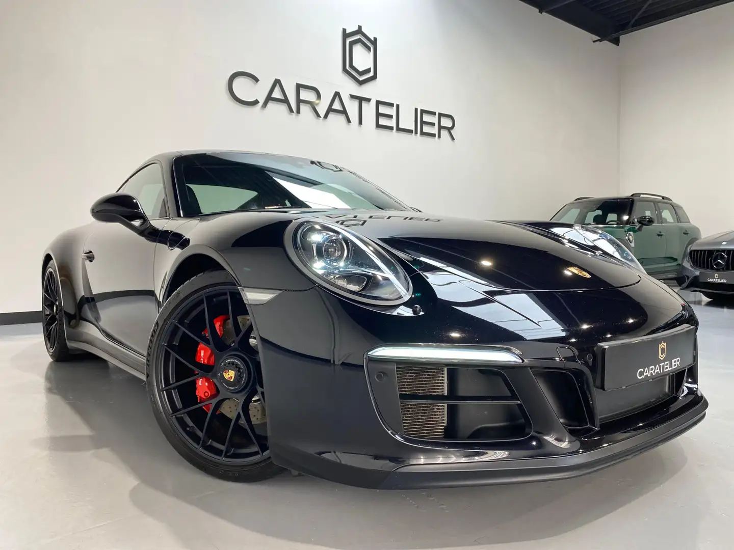 Porsche 991 3.0 Carrera GTS / LASERSHIELD / DEALER MAINTAINED Zwart - 2