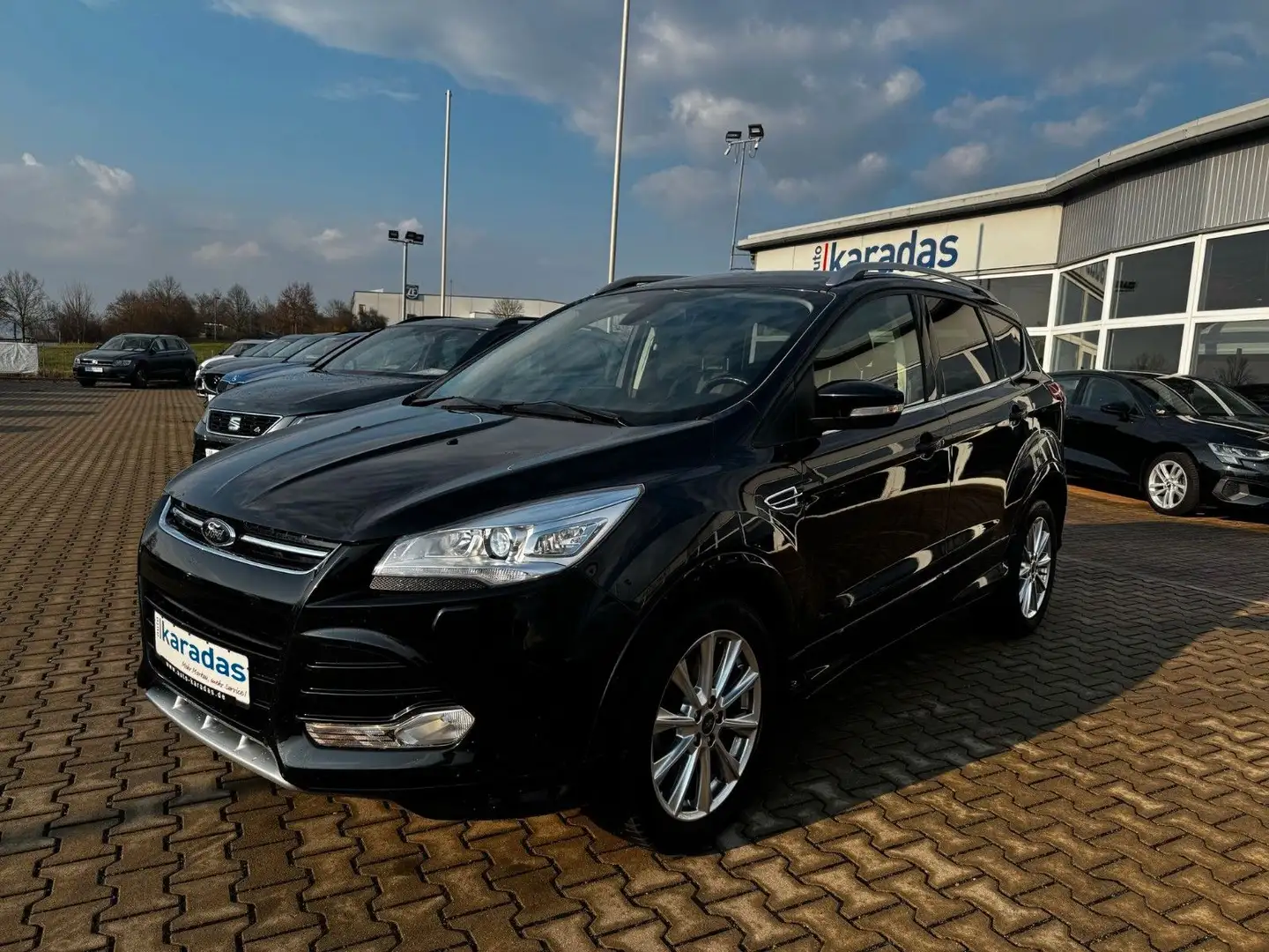 Ford Kuga 2,0 TDCi 4x4/AHK/AUT/Standheiz Schwarz - 1
