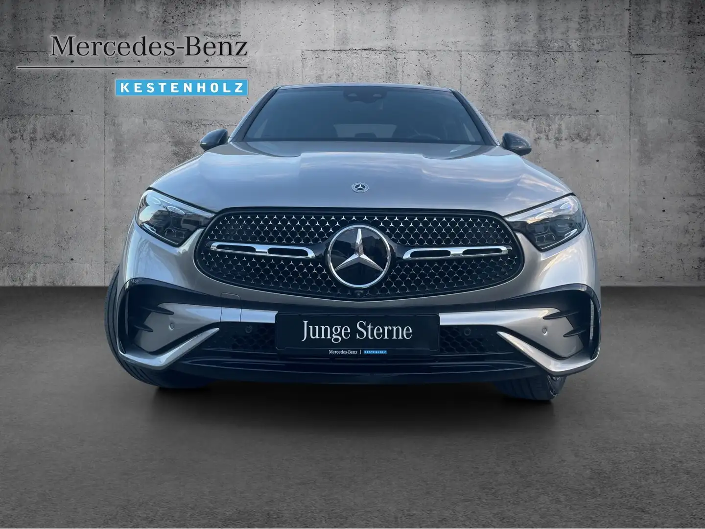 Mercedes-Benz GLC 400 GLC 400 e 4M AMG+NIGHT+AHK+DISTRO+PANO+BURM+KEYL Stříbrná - 2