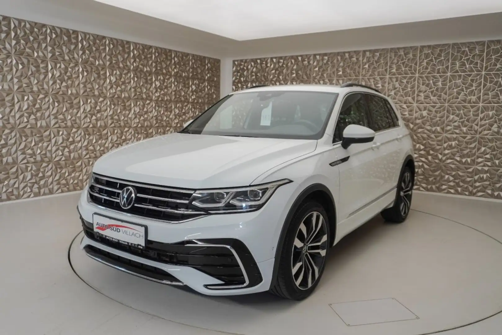 Volkswagen Tiguan R-Line 4Motion - 2