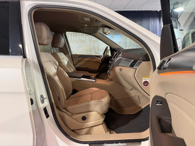 Mercedes-Benz ML 350 CDI 4Matic AMG Airmatic Leder Navi KAM — photo 11