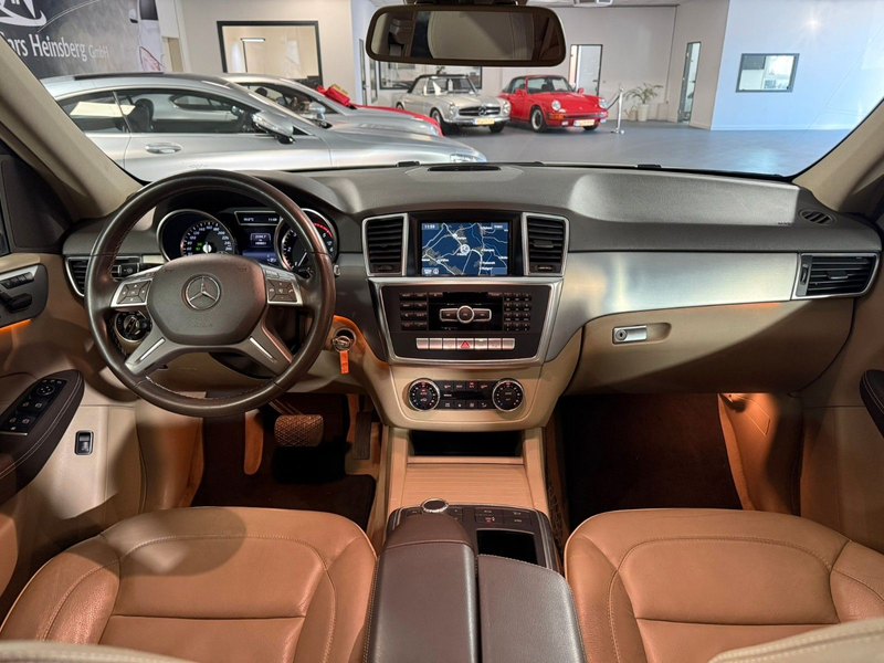 Mercedes-Benz ML 350 CDI 4Matic AMG Airmatic Leder Navi KAM — photo 12