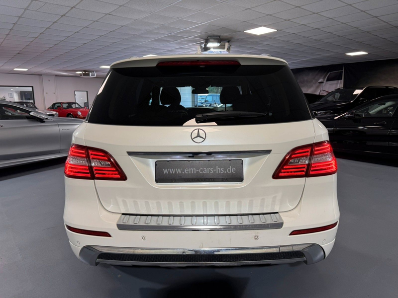Mercedes-Benz ML 350 CDI 4Matic AMG Airmatic Leder Navi KAM — photo 4