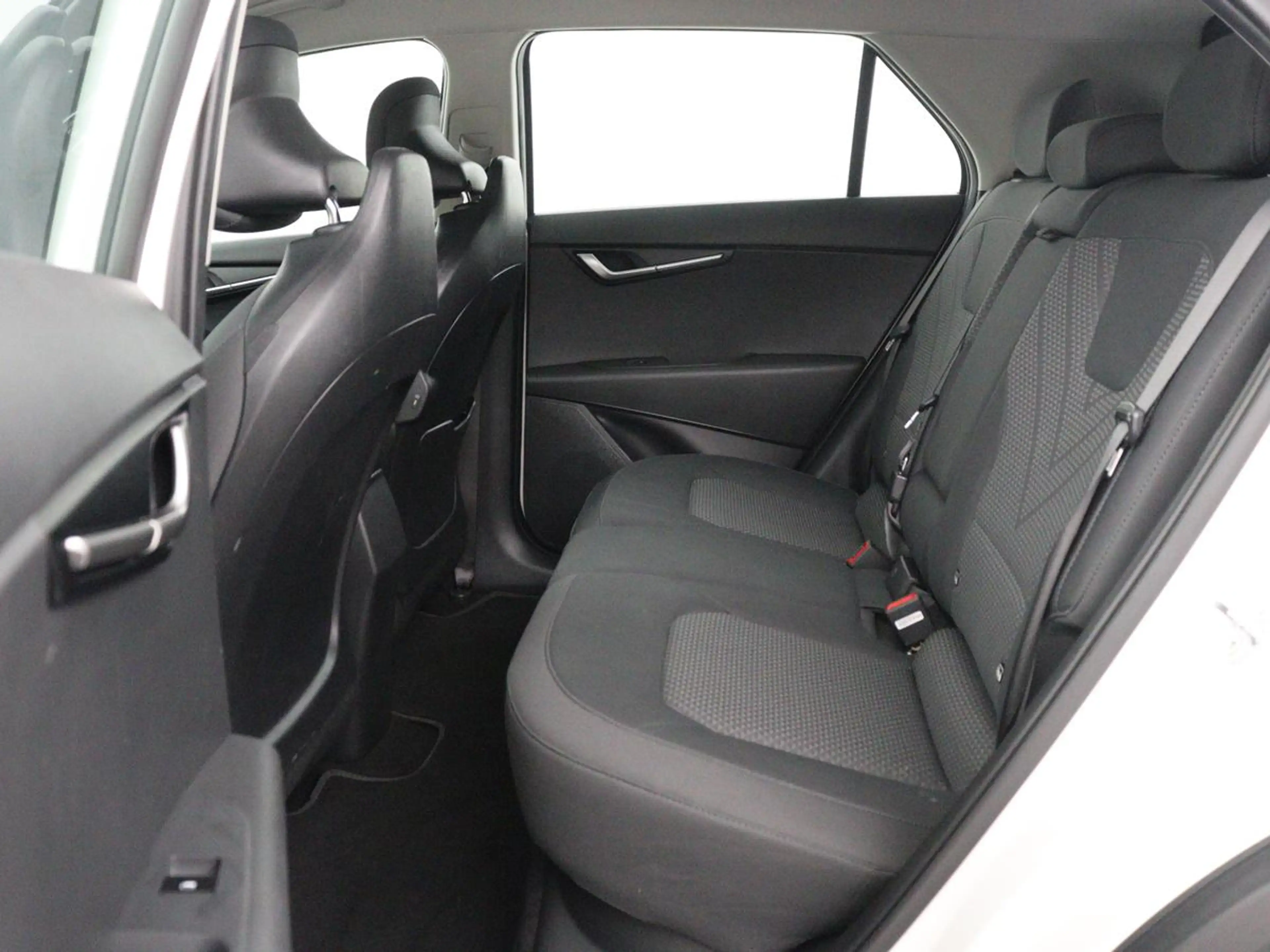 Kia e-Niro EV Light Edition 64.8 kWh | SOH 98,0% | Adaptive c — photo 7