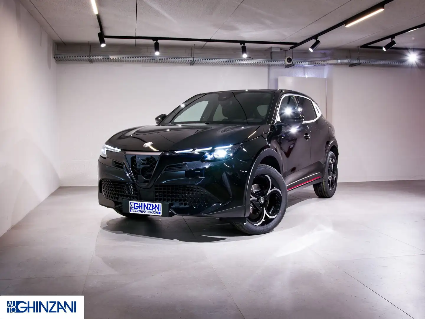 Alfa Romeo Junior 1.2 136 CV Hybrid eDCT6 Speciale Zwart - 2