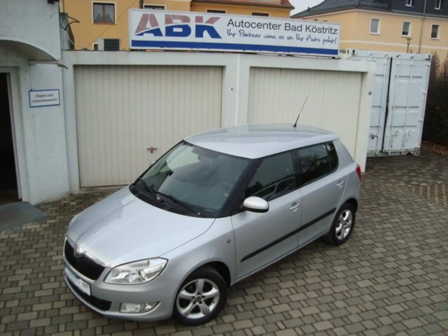 Skoda Fabia 1.2 HTP Style Edition PDC/SHZ Silber - 2