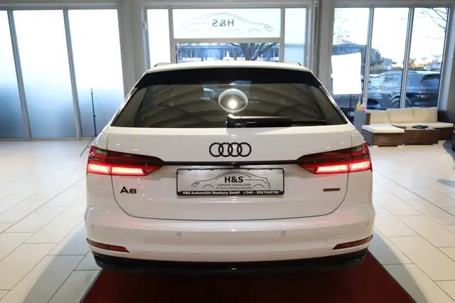 Audi A6 Avant view 7