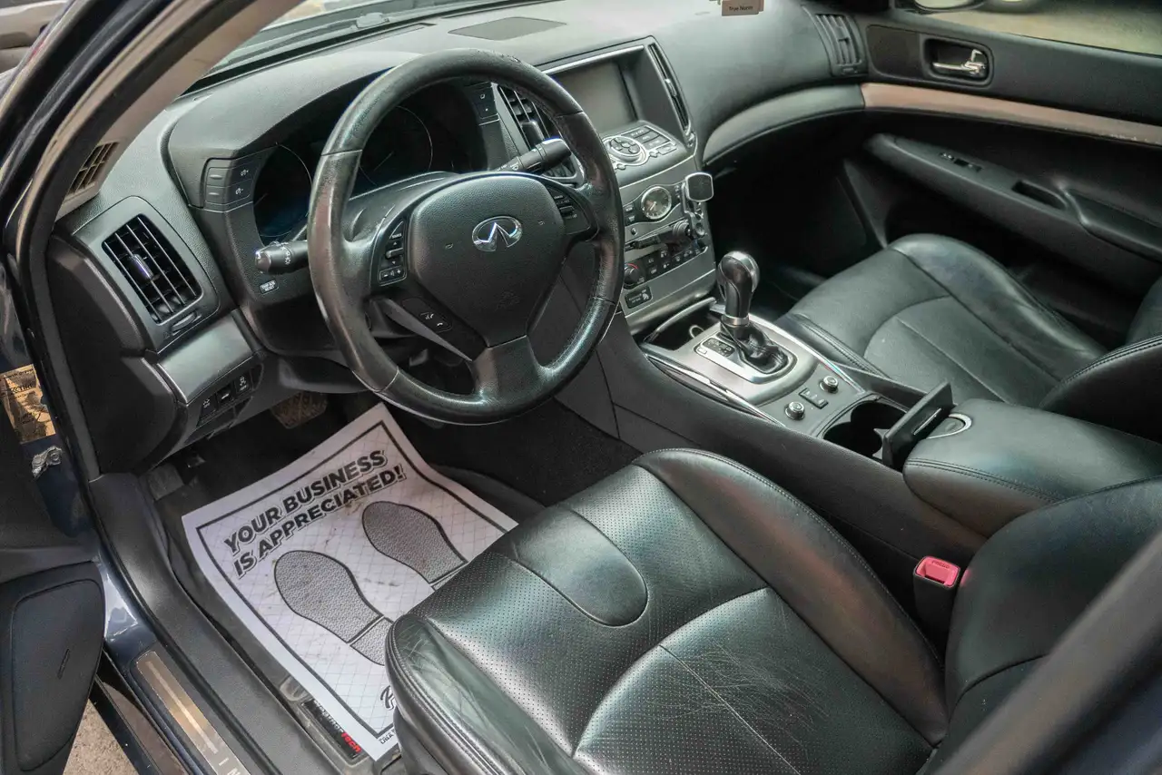 Infiniti G снимка Infiniti G