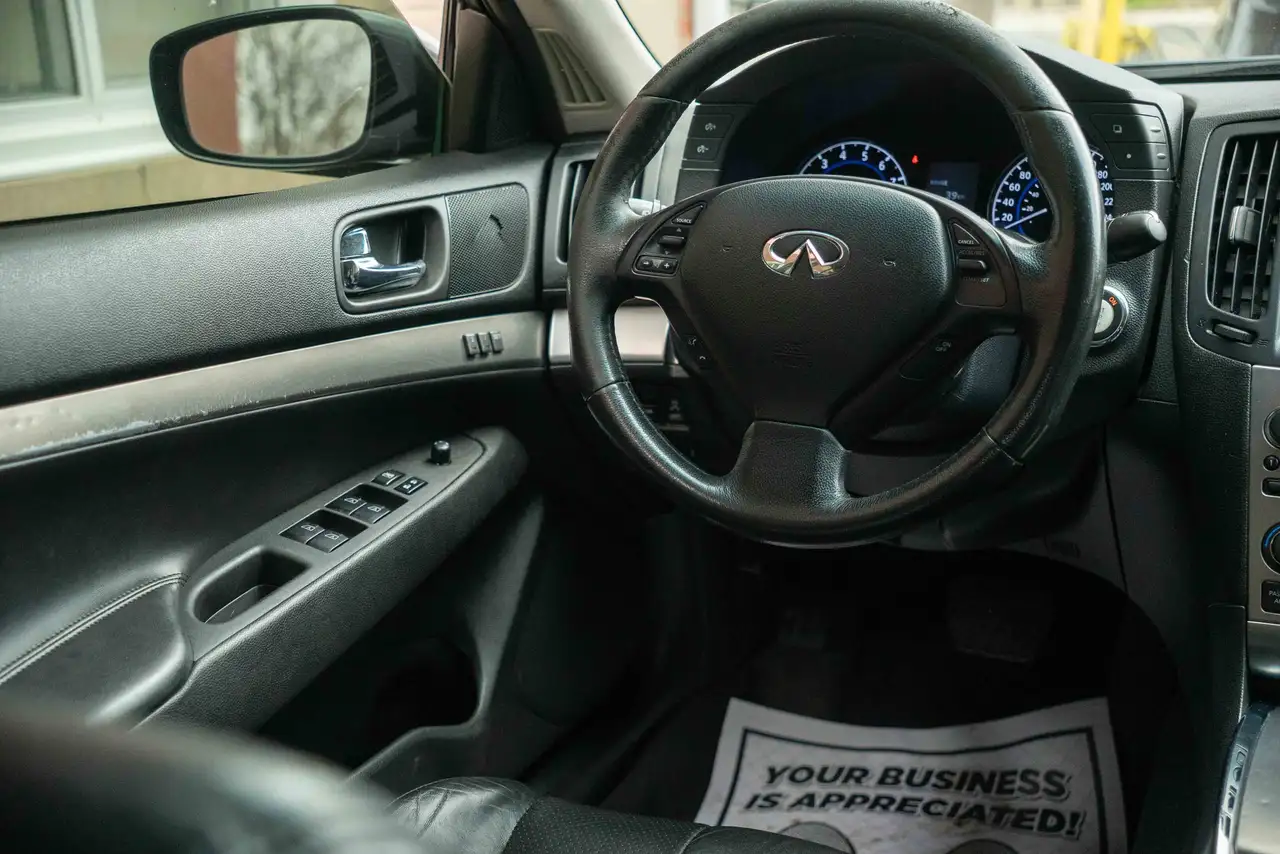 Infiniti G снимка Infiniti G