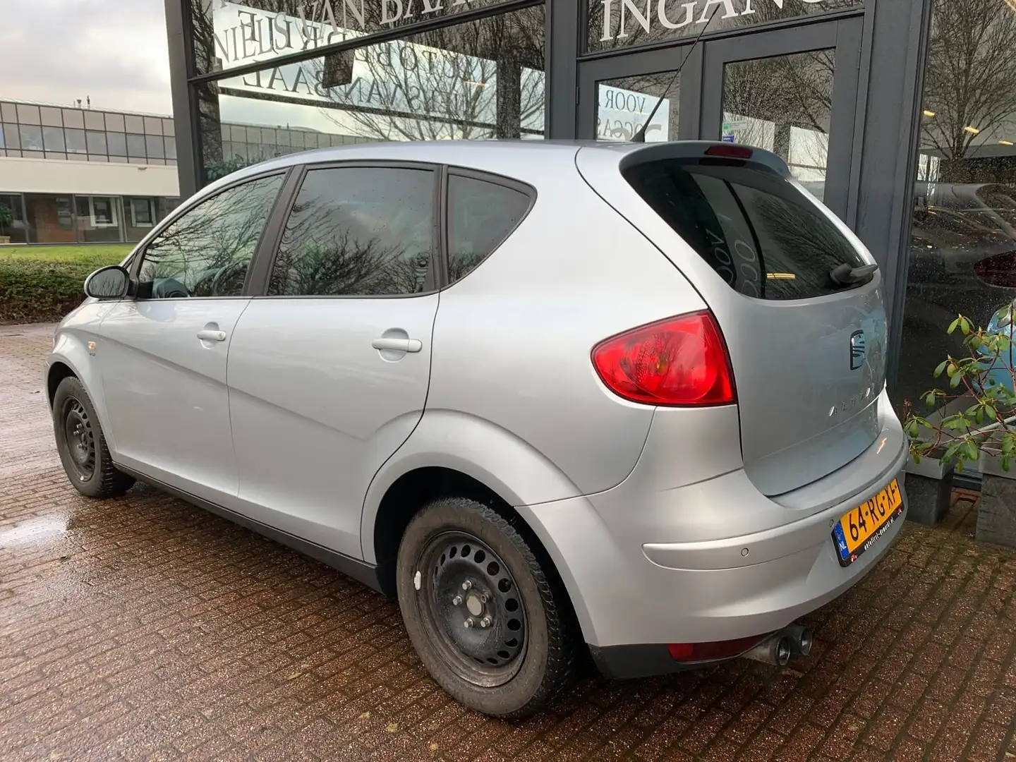 SEAT Altea 2.0 FSI Automaat! Clima/PDC/117Dkm NAP/Apk 01-26 Gri - 2