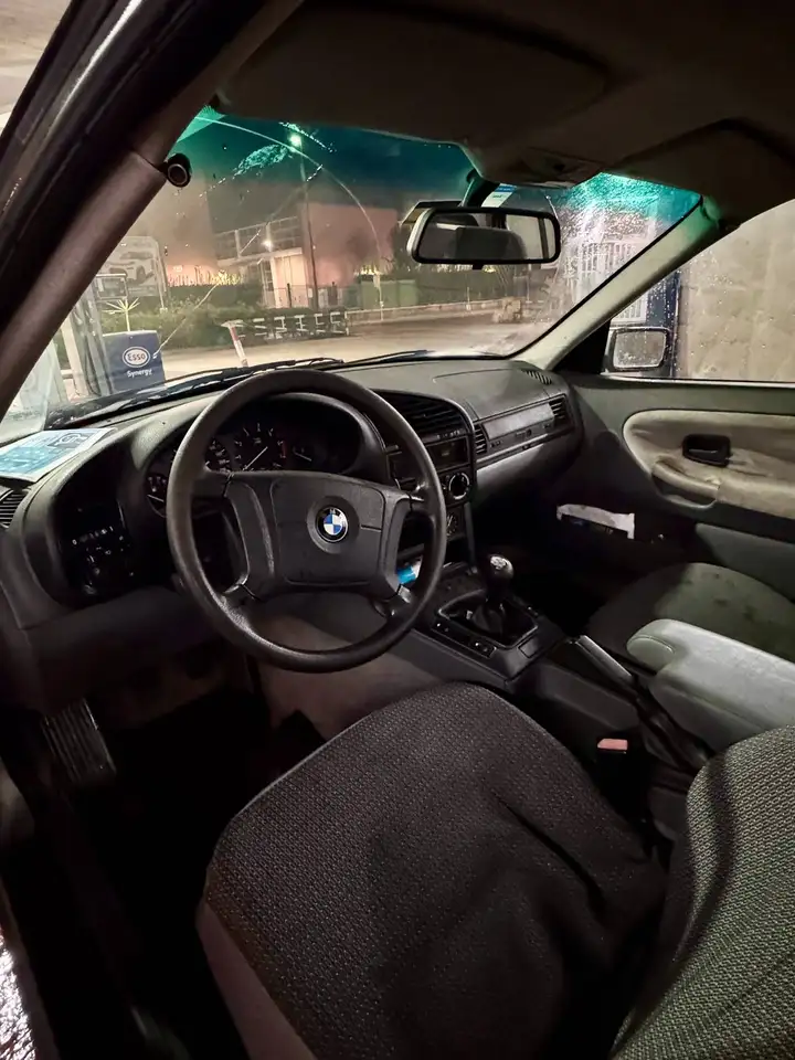 BMW 318 Serie 3 E36 Berlina 318i Europa c/2airbag, foto 4