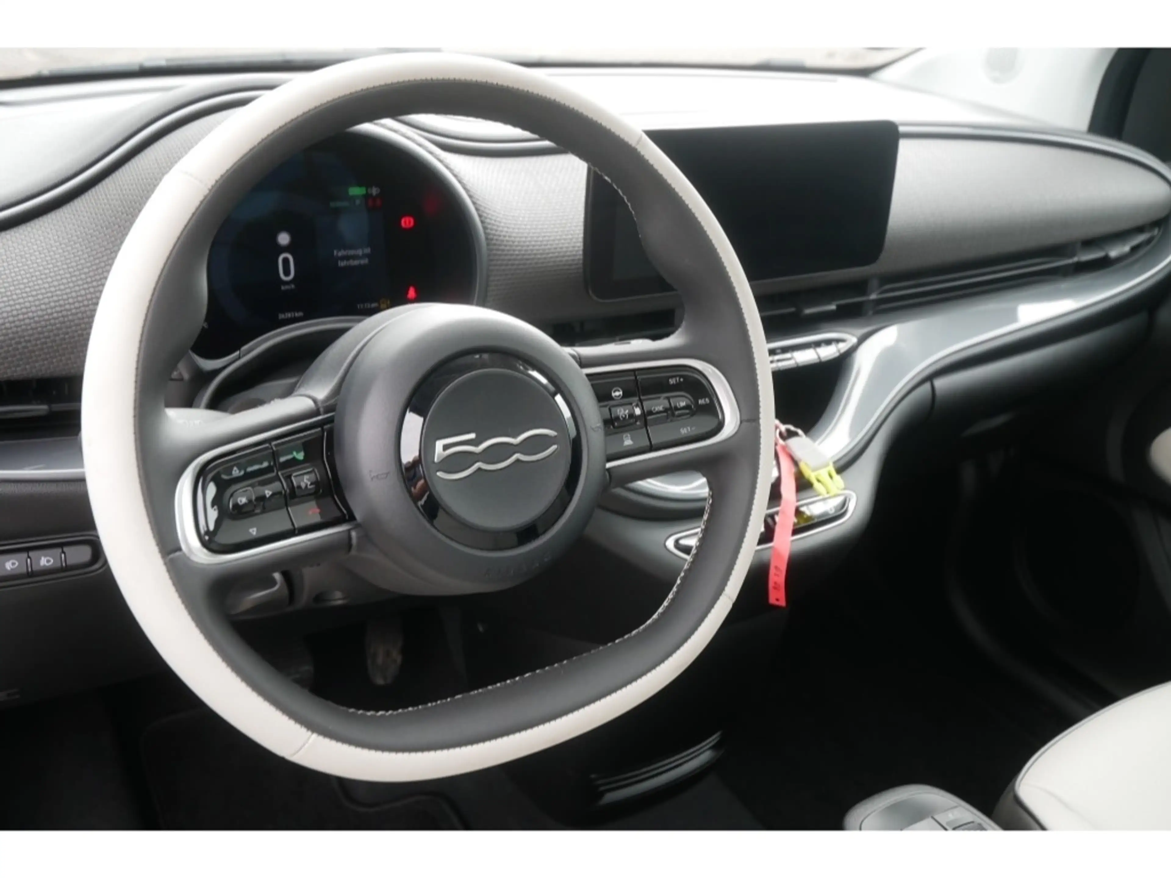 Fiat 500e BY BOCELLI AT 42 Kwh 118PS LED NAVI WINTER GLASDAC — photo 9