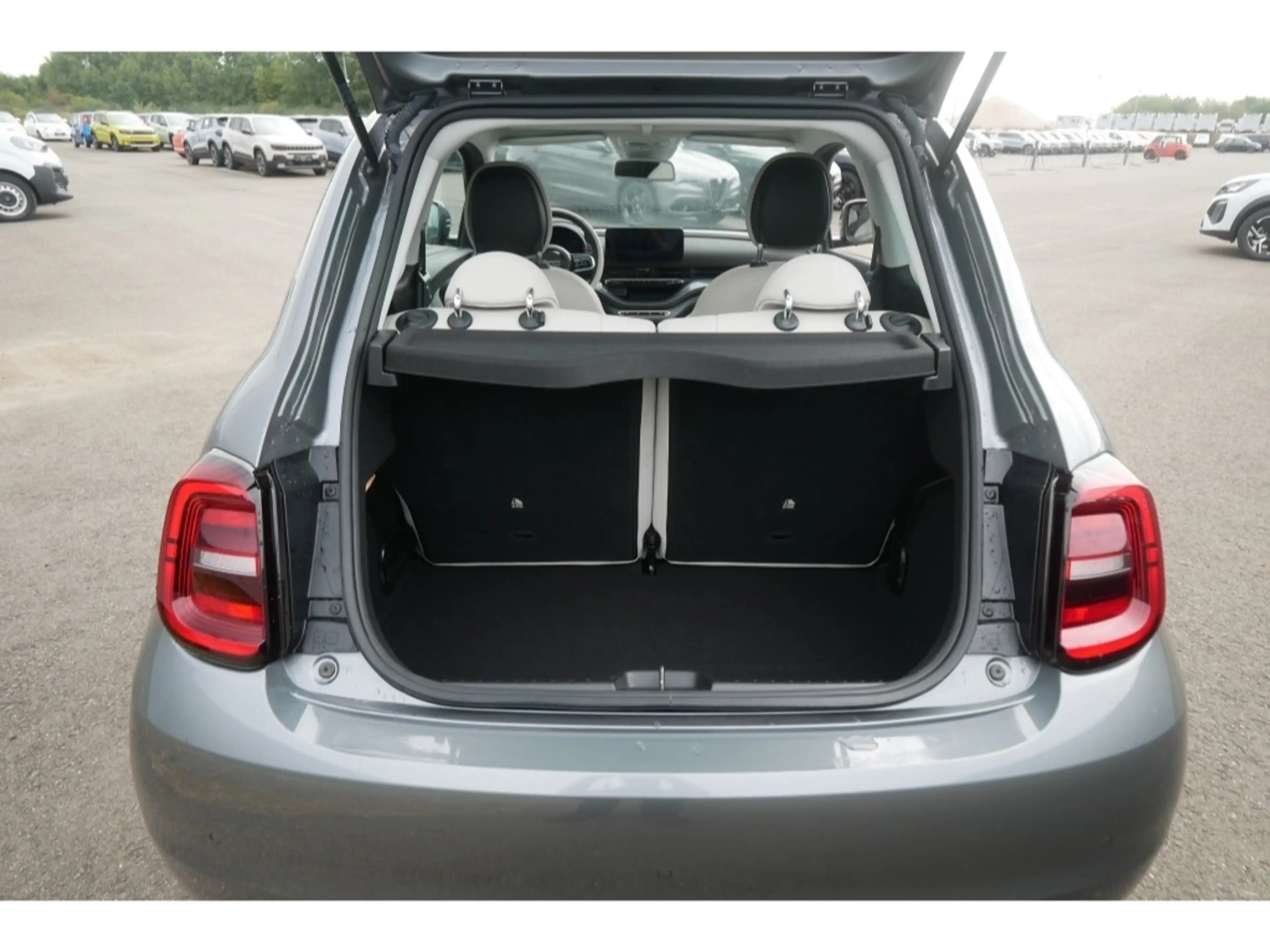 Fiat 500e BY BOCELLI AT 42 Kwh 118PS LED NAVI WINTER GLASDAC — photo 14