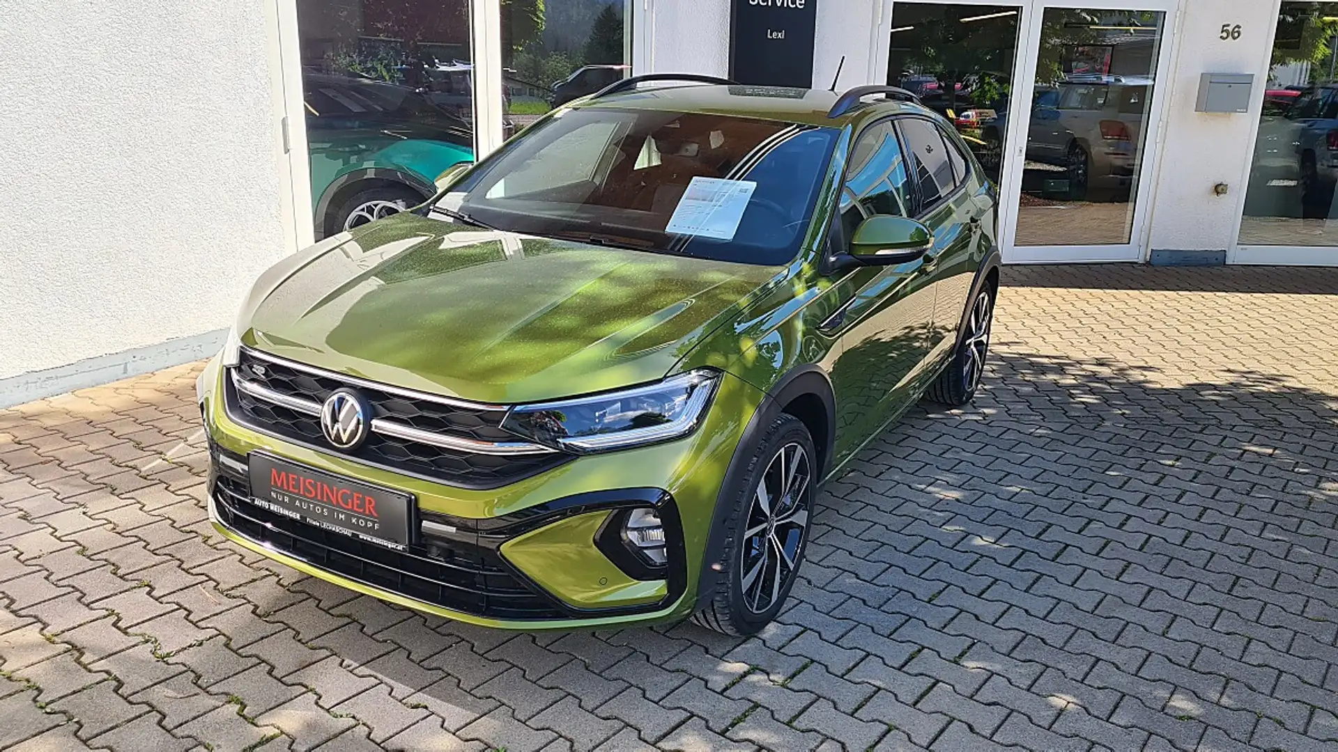 Volkswagen Taigo 1,0 TSI R-Line Grün - 1