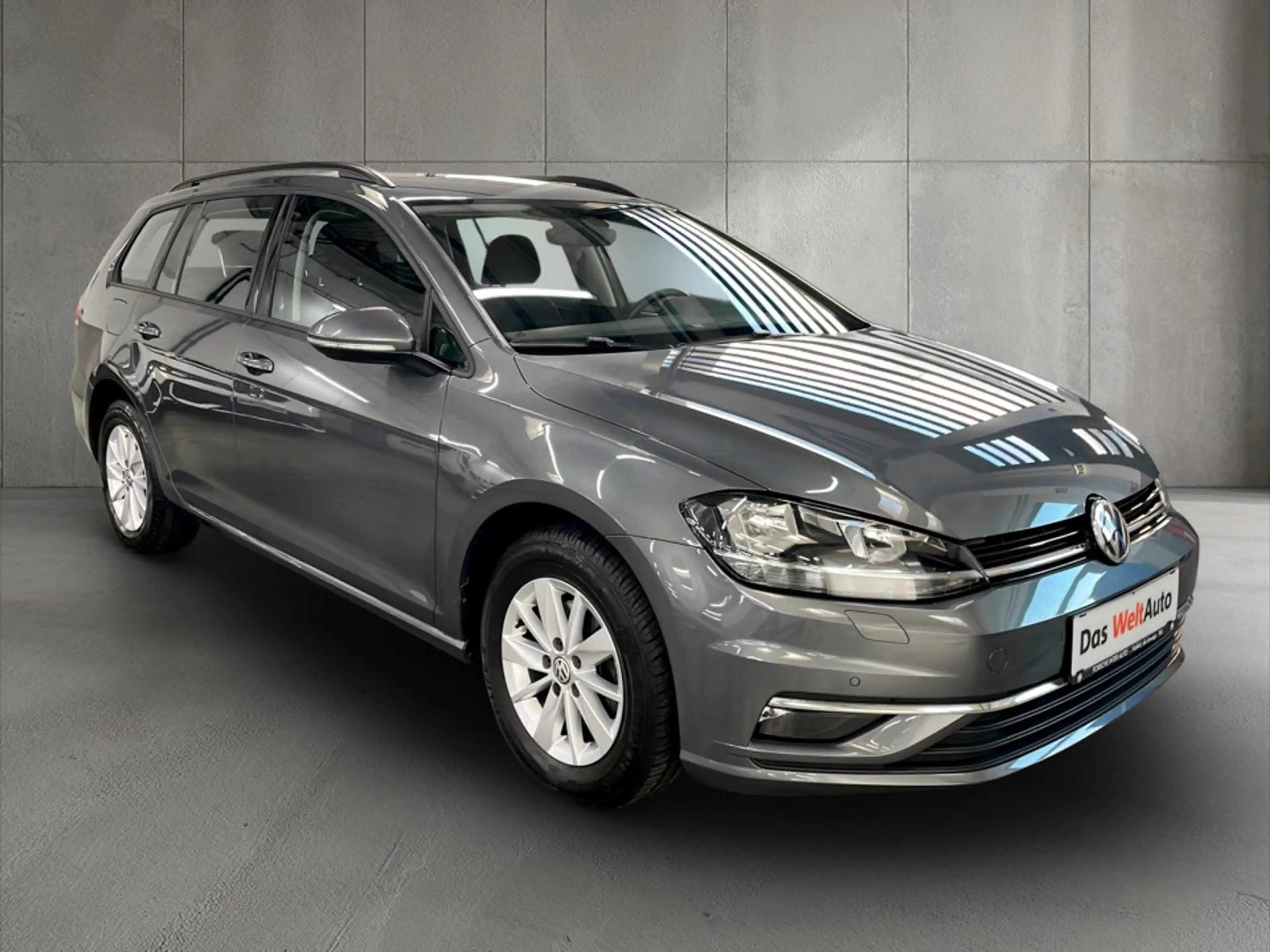 Volkswagen Golf Variant Rabbit TDI SCR DSG — photo 3