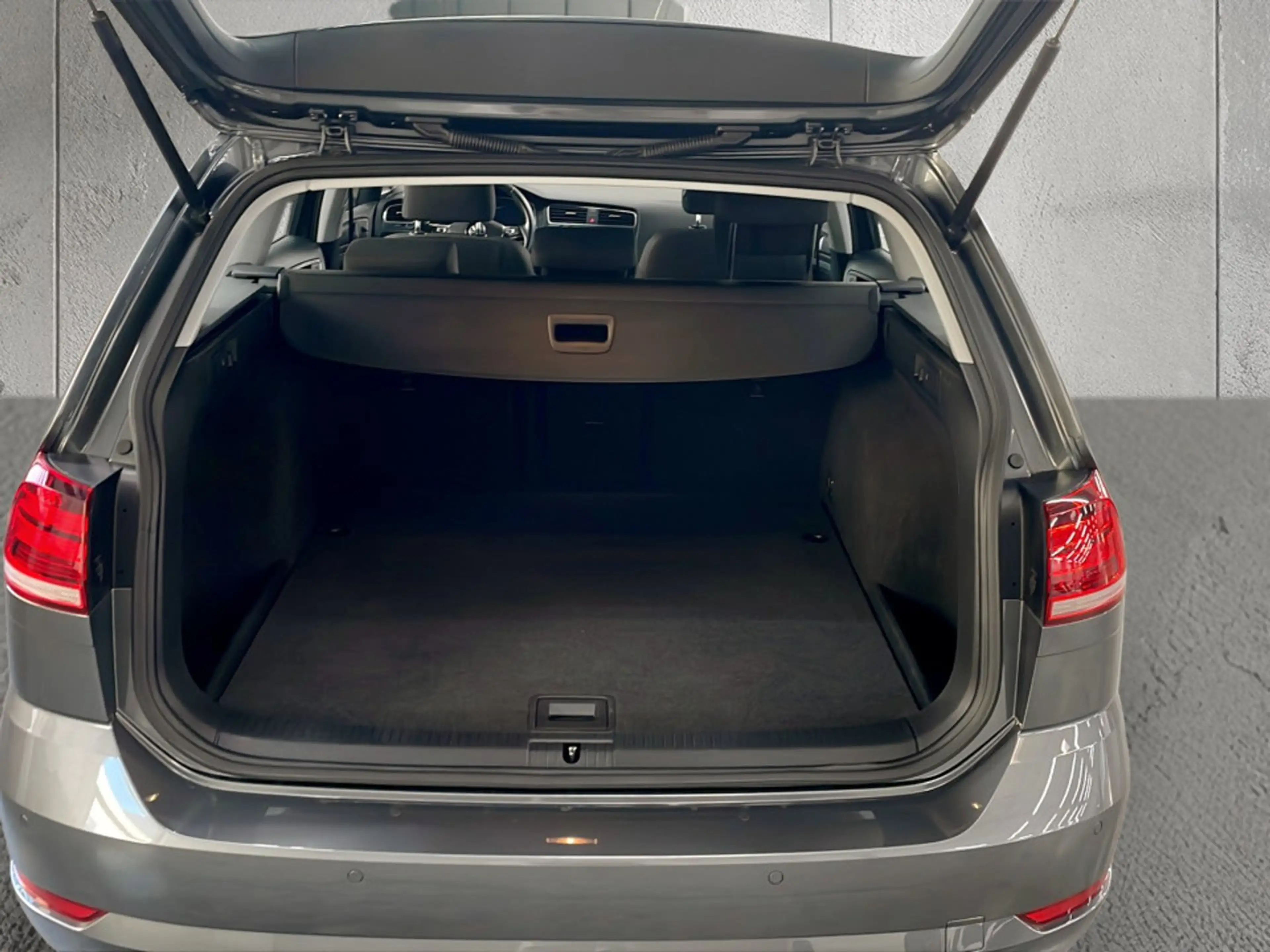 Volkswagen Golf Variant Rabbit TDI SCR DSG — photo 7