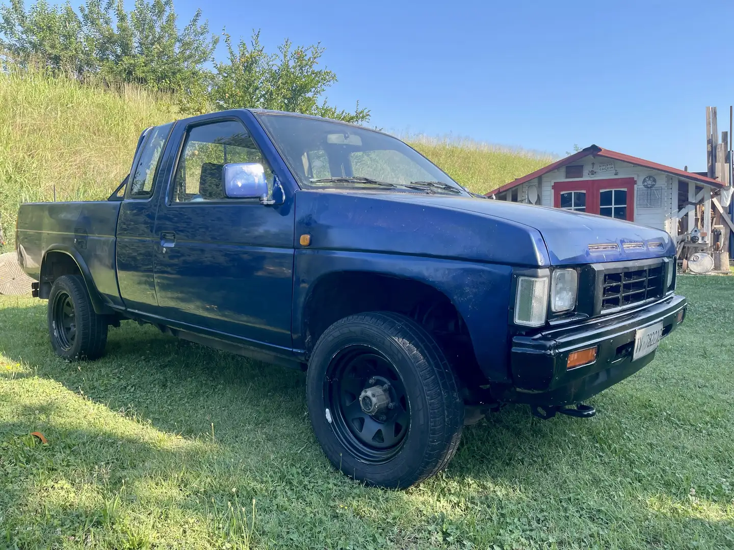 Nissan Pick Up King Cab - 1