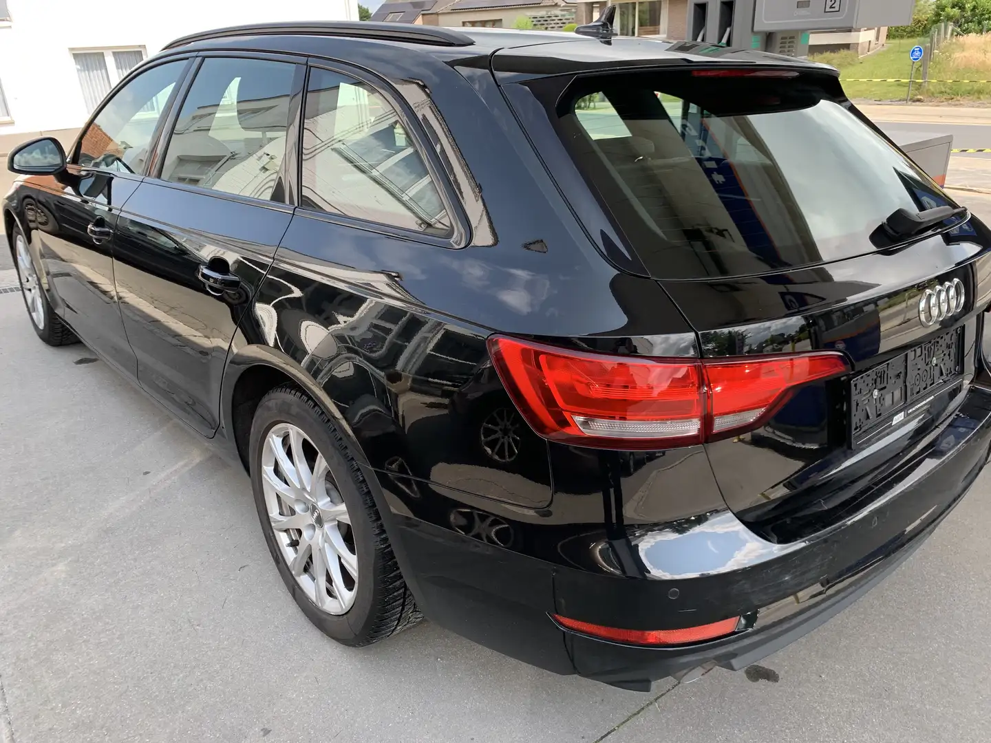 Audi A4 Avant 2.0 TDi Quattro Sport - 2