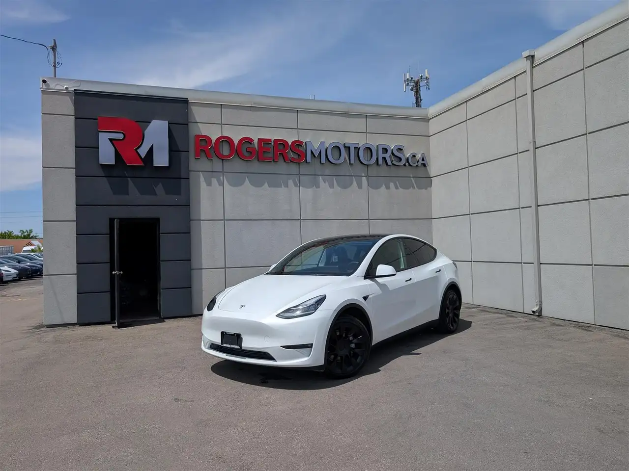 Tesla Model Y снимка Tesla Model Y