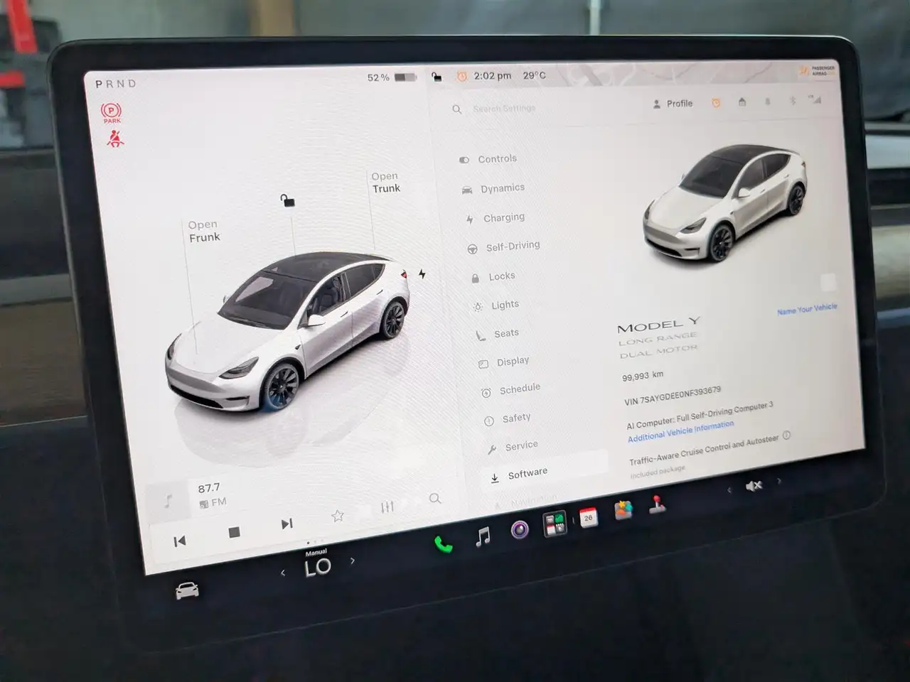 Tesla Model Y снимка Tesla Model Y