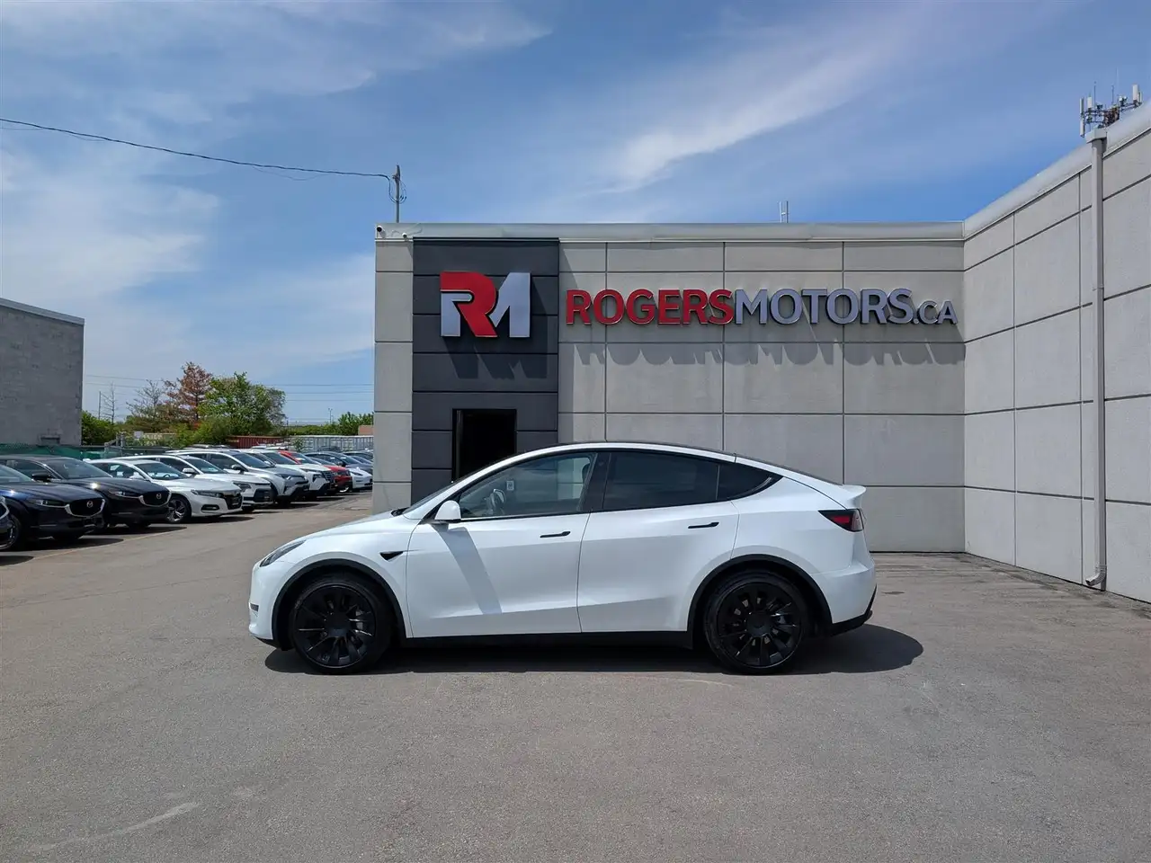 Tesla Model Y снимка Tesla Model Y