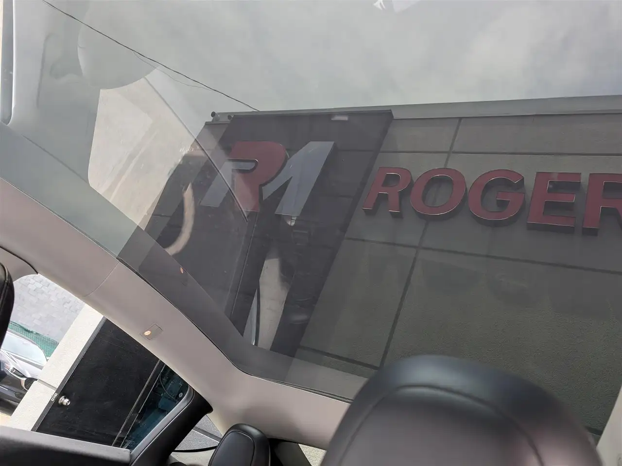 Tesla Model Y снимка Tesla Model Y