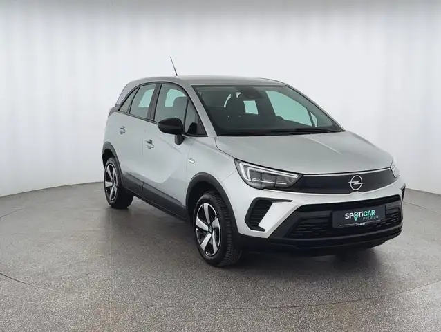 Opel Crossland view 3
