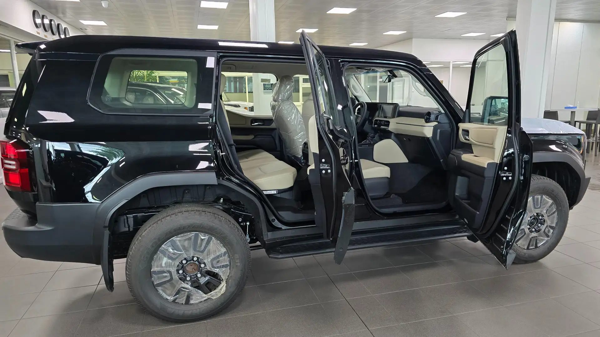 Toyota Land Cruiser Prado 2.8 L D VX LIMITED-EXPORT OUT EU ONLY - 2