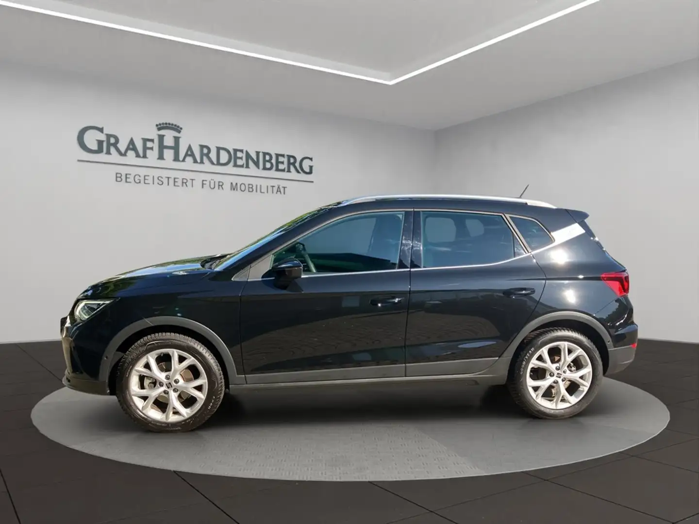 SEAT Arona FR 1.0 TSI DSG Navi LED ACC Schwarz - 2