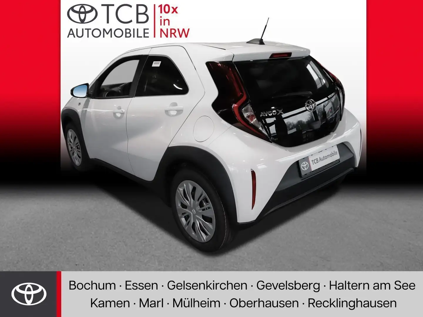 Toyota Aygo X 1,0l Play 5 M/T PDC KLIMA BT ZV SERVO AUX Weiß - 2