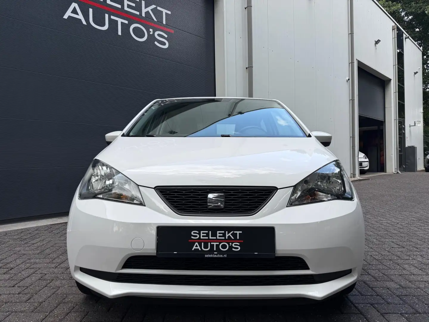 SEAT Mii 1.0 Style 75 Pk Airco/Stoelverwarming/Bluetooth/5- Wit - 2