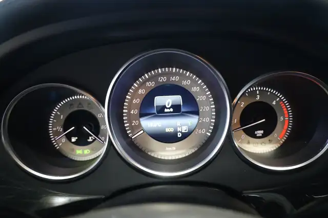 Mercedes-Benz CLS view 20