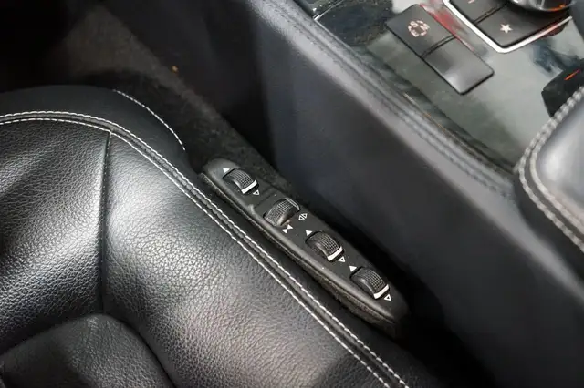 Mercedes-Benz CLS view 18