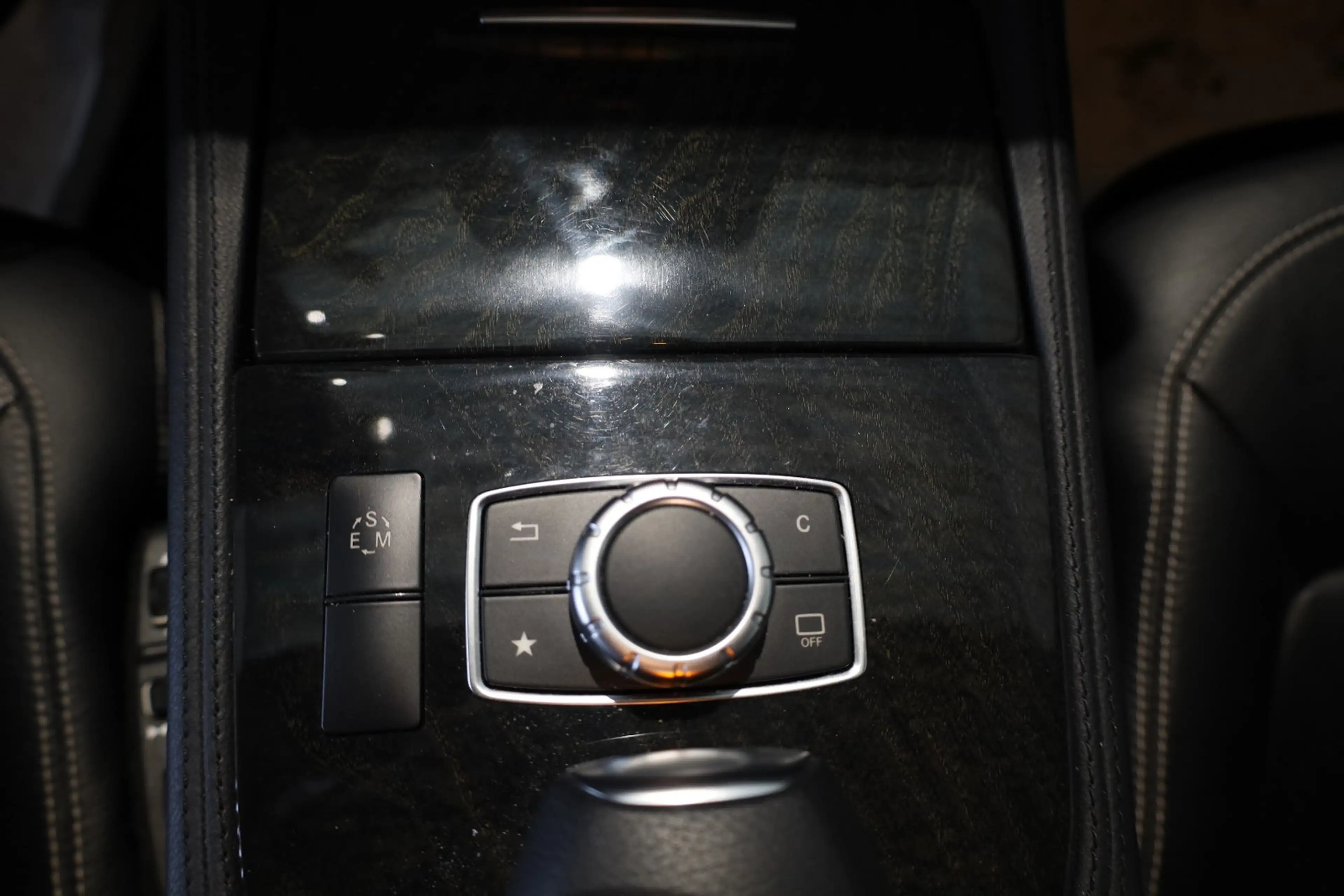 Mercedes-Benz CLS 350 d 4Matic Sport-Paket* AMG-Line — photo 31