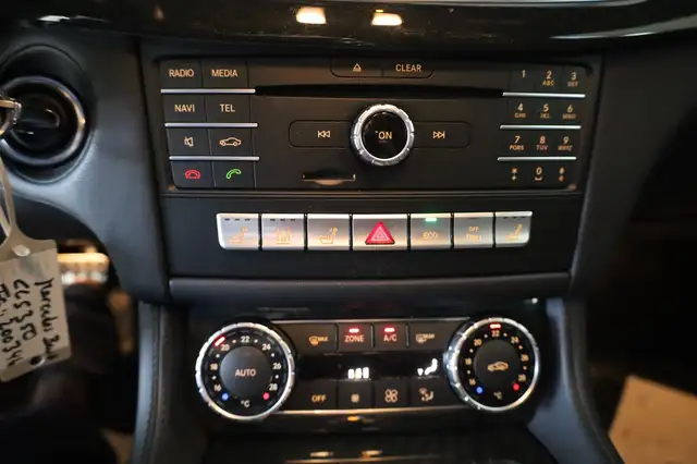 Mercedes-Benz CLS view 28