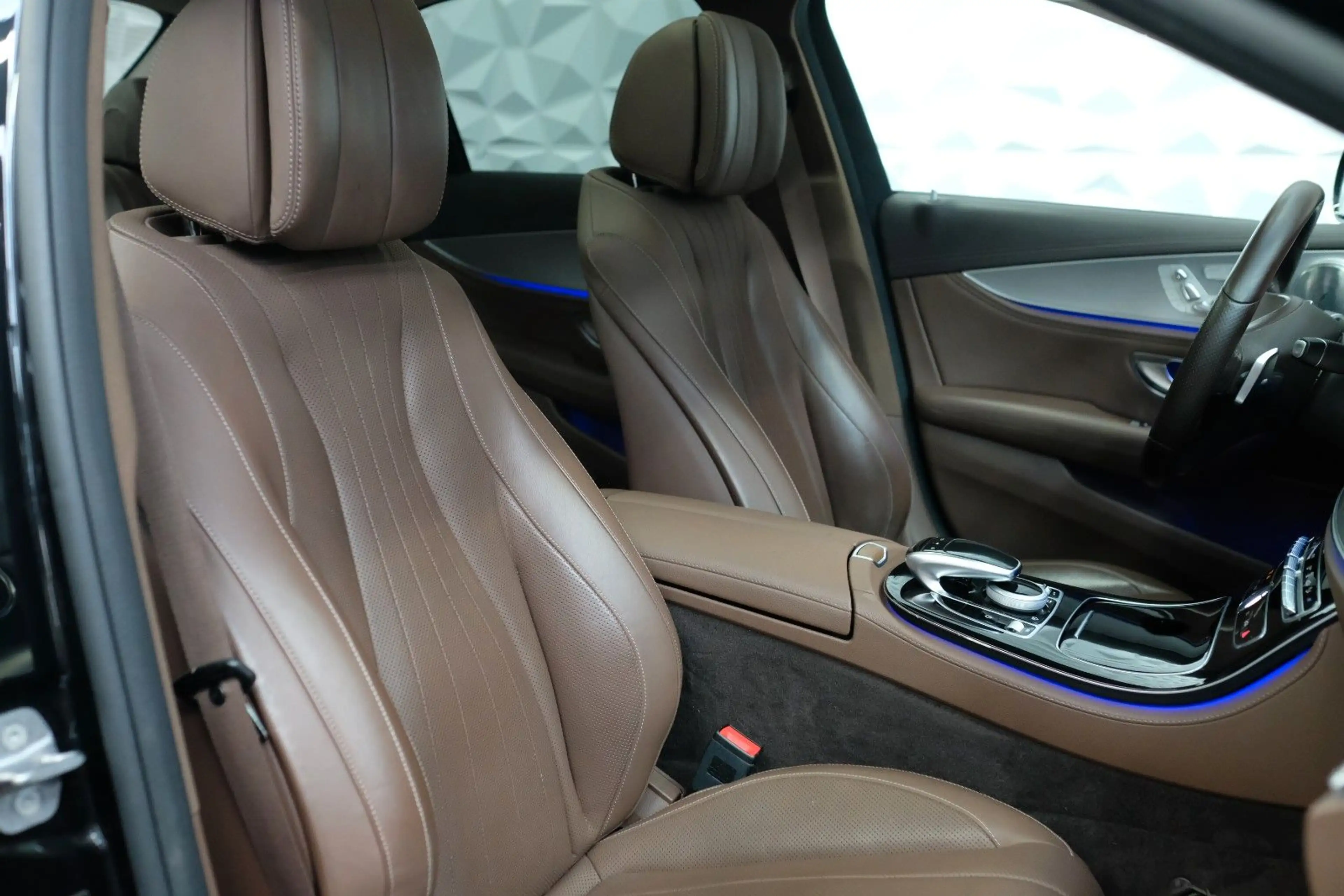 Mercedes-Benz E 400 E400 4Matic Avantgarde/MBEAM/MASSAGE/PANO/BURMES — photo 14