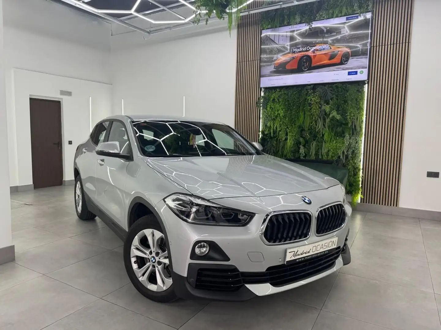 BMW X2 sDrive20i DCT Gris - 1