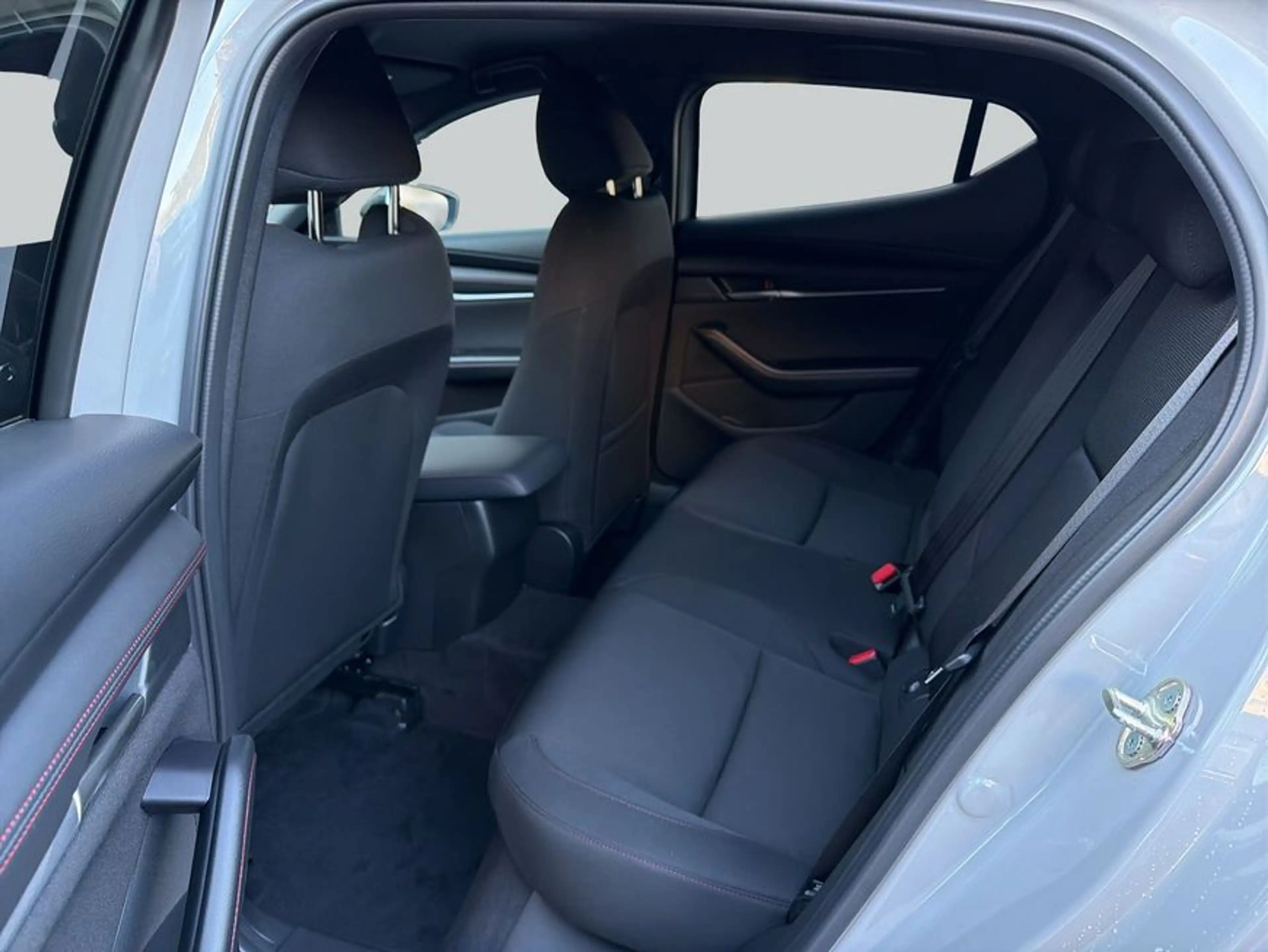 Mazda 3 e-SKYACTIV-G 140 M HYBRID Aut. HOMURA — photo 11