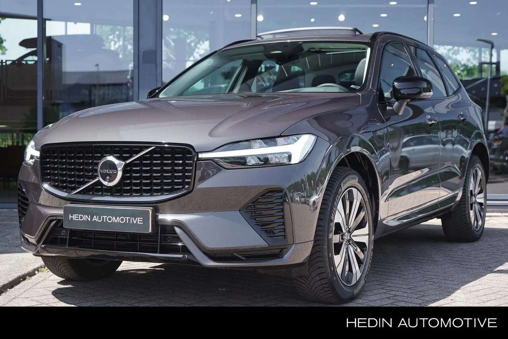 Volvo XC60 2.0 T6 Plug-in hybrid AWD Plus Dark | 2.250 kg tre Grigio - 1