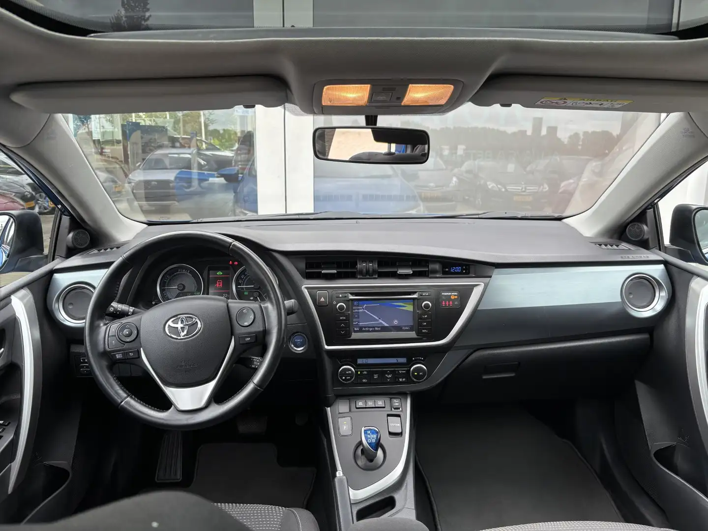 Toyota Auris 1.8 Hybrid | Panormanadak | Trekhaak | Navi | Park Bleu - 2