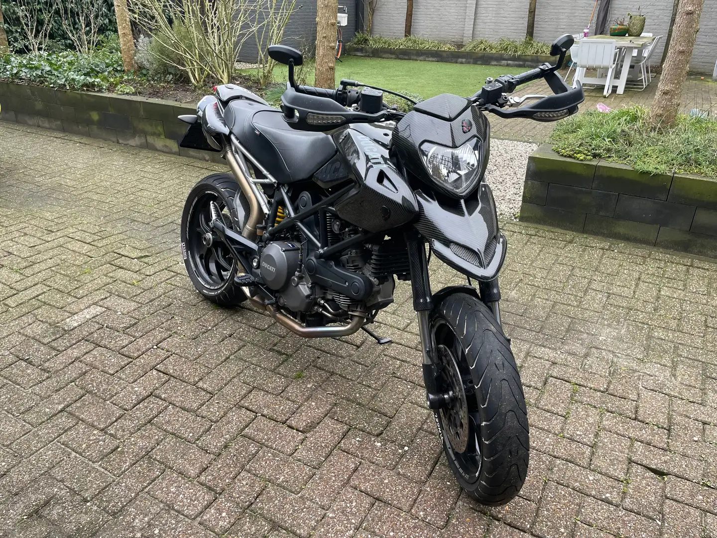 Ducati Hypermotard 796 Negro - 2