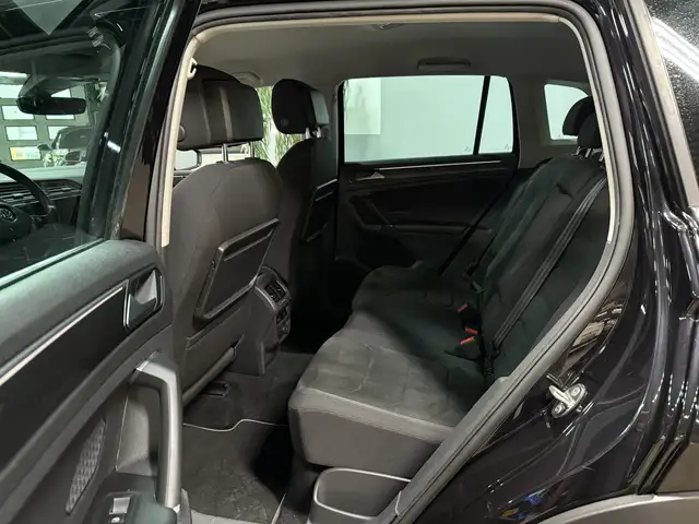 Volkswagen Tiguan view 6