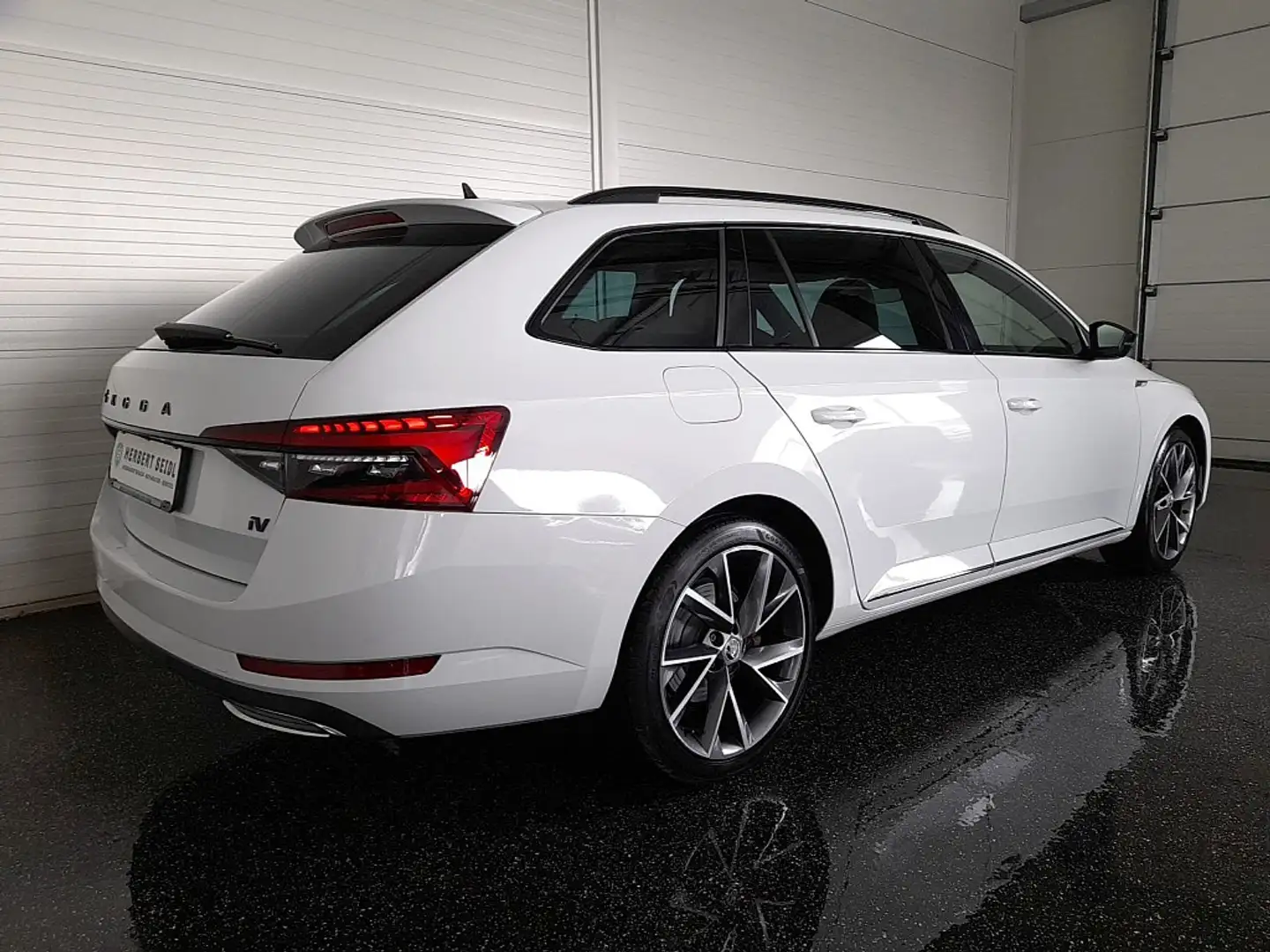 Skoda Superb Kombi Sportline IV 156/218 DSG *STANDHEIZUNG / ... Blanc - 2